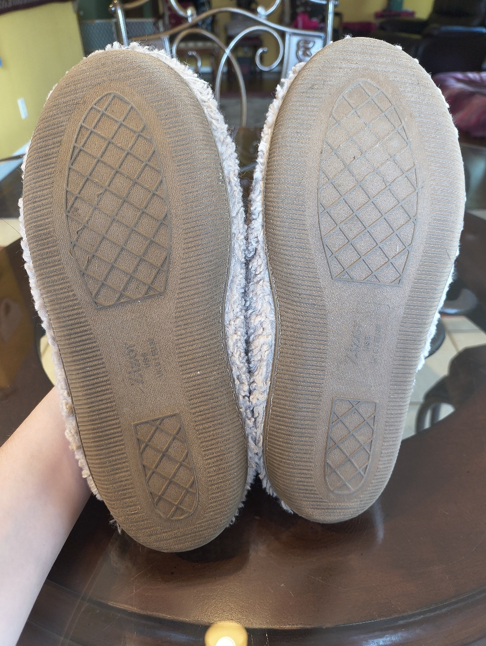 Plaid Slippers - Picture 5 of 5